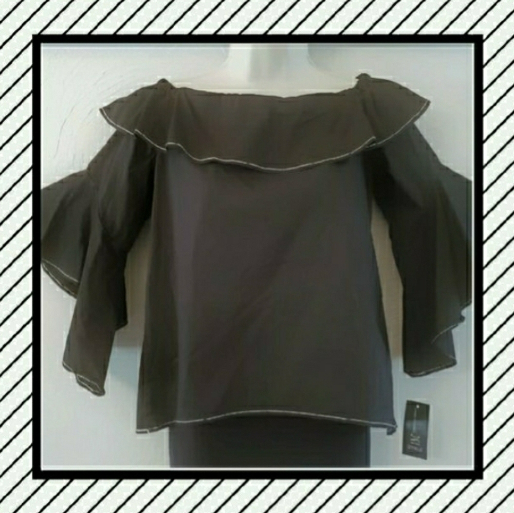 Black Top Bell Sleeve Blouse Petite Small INC NEW 🤍 RETAIL $69- - Picture 2 of 9